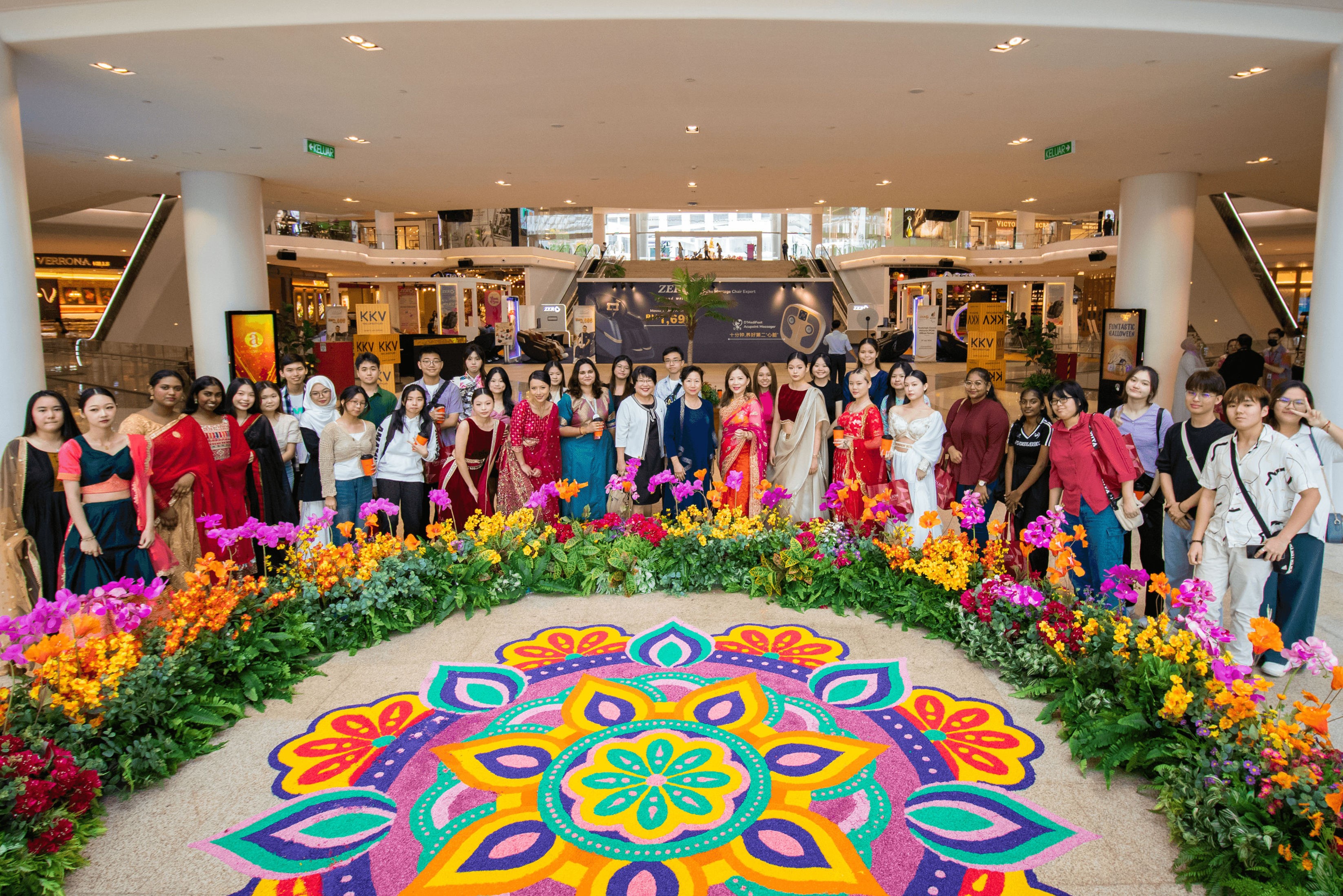 The recent unveiling ceremony kicked off the Deepavali celebrations at Pavilion Bukit Jalil. The public is welcome to experience the charm and beauty of our cultural heritage. Pictured in the front row, from right to left, are Pavilion Kuala Lumpur marketing director Kung Suan Ai; UCSI College Board of Governors chairperson Datin Lily Ng; and UCSI College chairperson and CEO Assoc Prof Dr Mabel Tan Hwee Joo.