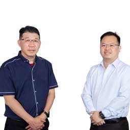 Professor Ts Dr Ooi Keng Boon and Associate Professor Dr Garry Tan Wei Han