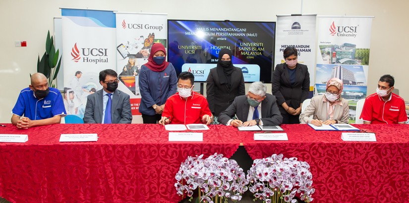 The MoU was signed by Dato Peter Ng, UCSI Group, Founder and Executive Chairman; Professor Datuk Ir Ts Dr Siti Hamisah binti Tapsir, Vice-Chancellor