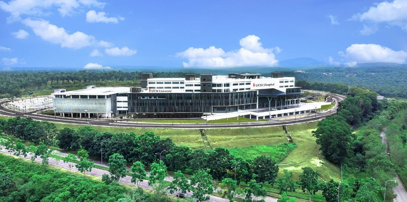 Built on a 40 acres’ site, UCSI University Springhill (Port Dickson) campus is located adjacent with UCSI Hospital. The campus is designed to be a leading praxis centre of education, especially in the field of medicine and health sciences.