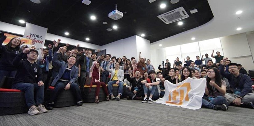 A group photo with the organiser, the participants and Assistant Professor Chit Su Mon, Head of the School of Information Technology. A group photo with the organiser, the participants and Assistant Professor Chit Su Mon, Head of the School of Information Technology.