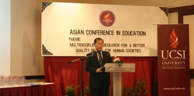 Professor Emeritus Dr Lim Koon Ong,Deputy Vice Chancellor of Academic Affairs and Research,UCSI University conveying his welcome remarks at the Conference.