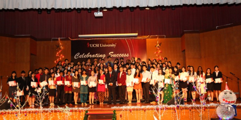 CELEBRATING SUCCESS: Awards & Scholarship recipients’ group photo with Yang Berbahagia Dato’ (Dr) Haji Mohamed Karim Haji Abdullah Omarn (in black suit), Chairman, UCSI University Trust and Assistant Professor Sylvester Lim (in red suit), UCSI University 