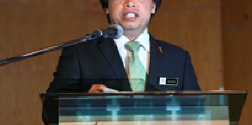 Prof Dato’ Dr Rujhan Mustafa encouraged students to be determined when achieving greater heights in their education.