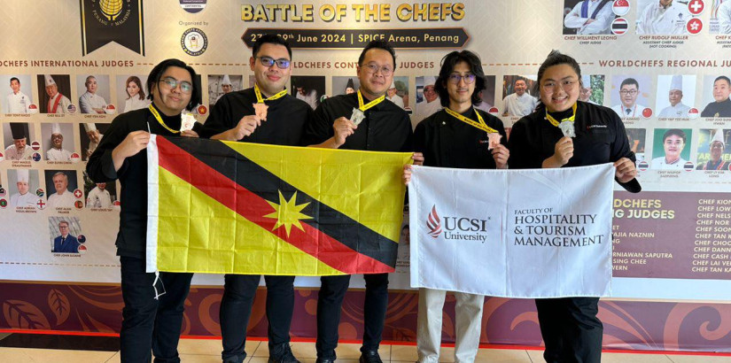 GROUP PHOTO: Group photo of the UCSI University winning team with Arami Asyrani (first from left), Muhammad Fikri Bun Umandi (second from left), Asst Prof Christopher Wan Sageng (third from left) Cavan Tan (second from right) and Eunice Teo Ee (first from