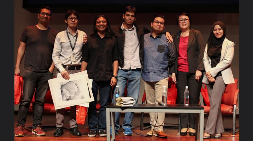 Panel members with Ms. Gloria Chan, head of UCSI’s Mass Communication Department and Ms. Ghazila Ghazi, organizing chairman of the Media Censorship forum