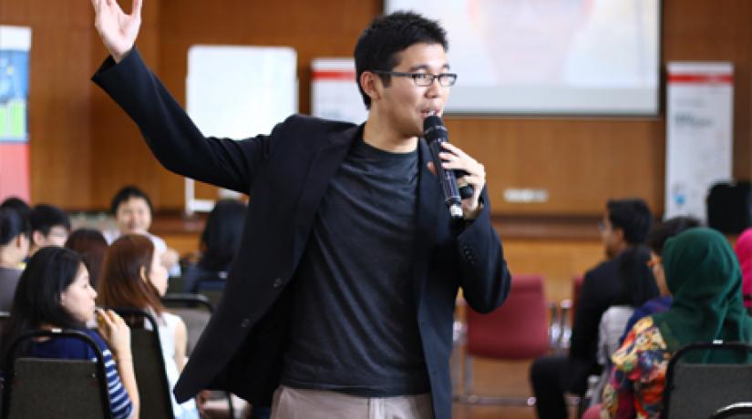 Teoh revealing his investment strategy to the participants.