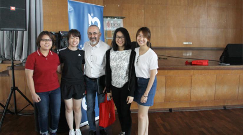  Vogiatzakis takes a picture with a few students after his talk.