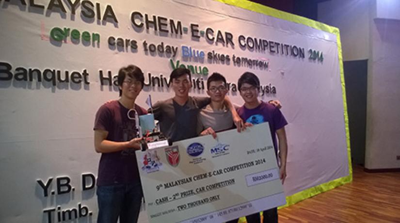 WINNING SMILES (From left): UCSI Chemical Engineering students Chong Jeunn Hao, Soh Wei Ming, Tan Kuan Leong and Ho Lup Fai bagged first runner-up and RM2,000 at the 9th Malaysia Chem-E-Car Competition 2014.