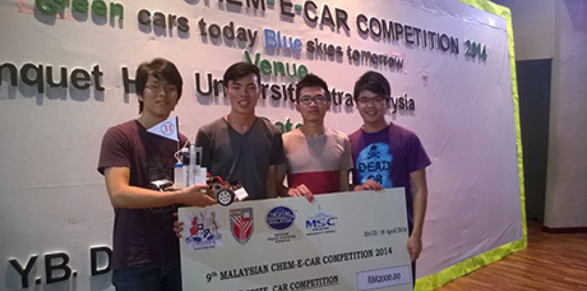  WINNING SMILES (From left): UCSI Chemical Engineering students Chong Jeunn Hao, Soh Wei Ming, Tan Kuan Leong and Ho Lup Fai bagged first runner-up and RM2,000 at the 9th Malaysia Chem-E-Car Competition 2014.