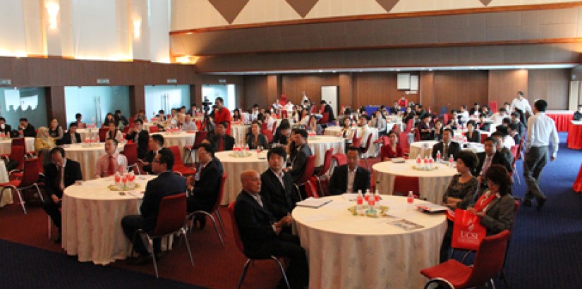 A MEETING OF EDUCATORS: Participants of the Seminar on the Higher Education System in the People’s Republic of China looking with rapt attention at one of the presentation.