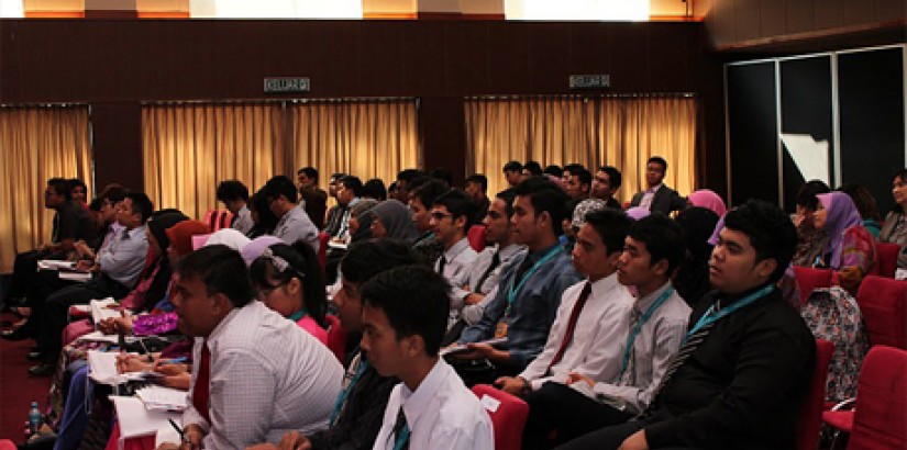 Participan​ts from UCSI University and Universiti Teknologi Mara (UiTM) at the Corporate Leadership in Islamic Finance Forum