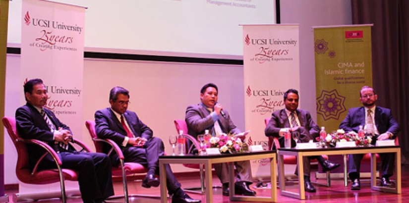 Second Panel Session: “Human Capital Developmen​t as the Key Driver for Islamic Finance Growth: Addressing the Industry’s Need” Forum Panellist (L-R): Professor Datuk Dr. Syed Othman Alhabshi, Chief Academic Officer, INCEIF, Dr. Mohd Daud Bakar, President