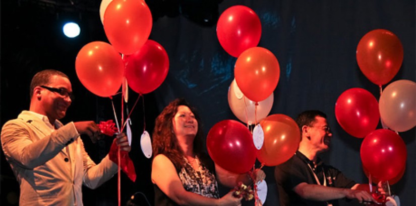 Datin Lily Ng, Professor Dr P'ng Tean Hwa the Associate Dean of the University’s School of Music together with Gonzalo Rubalcaba officially closed the Silver Jubilee year by releasing 25 red, white and orange balloons to signify the University’s as well a