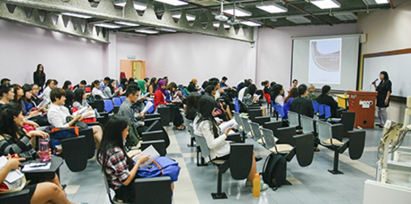  ON CRITICAL THINKING: Assistant Prof Dr Chan Nee Nee, Dean of FOSSLA sharing her thoughts with the students on research being a path of self-improvement.