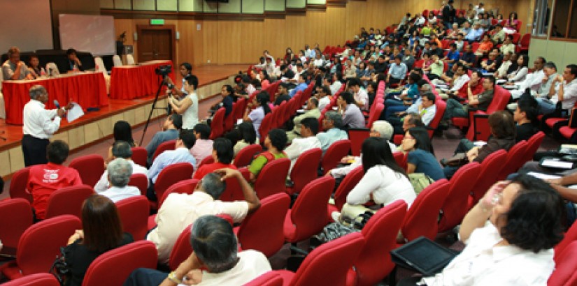 Attendees fill the auditorium during the discussion group “Political Culture and Leadership for National Unity”