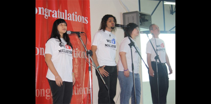 Singing group “Andante” performs the Malaysia Day song, “We R Malaysia”