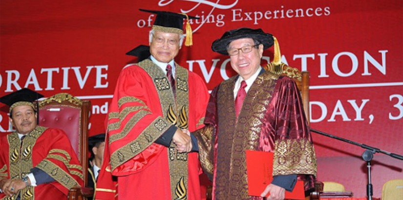 UCSI University conferred Tan Sri Dato' (Dr) Khoo Kay Peng, with the Honorary Doctorate of Philosophy in Business Management (Honoris Causa) in recognition of his outstanding contribution to the business and charitable communities in Malaysia, as well as 