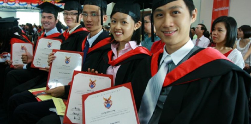 UCSI University’s first batch of Medicine graduates proudly showing off their certificates
