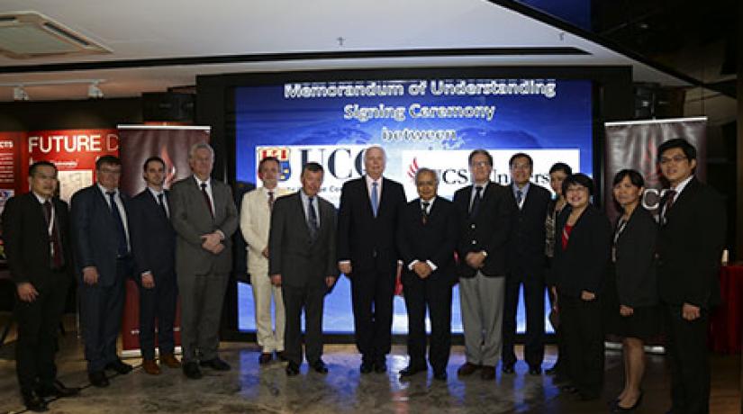  GROUP PHOTO: His Excellency Declan Kelly, Irish Ambassador to Malaysia (middle) joined by Dr Michael B. Murphy, President of University College Cork (UCC), Ireland and Senior Professor Dato’ Dr Khalid Yusoff, Vice-Chancellor and President of UCSI Univers