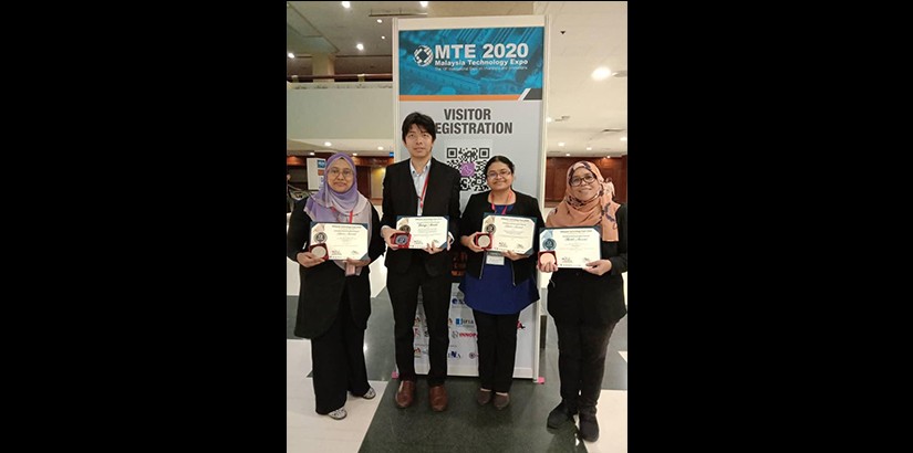 Assistant Professor Dr Quek Shio Gai and his team at the Malaysia Technology Expo (MTE) 2020.