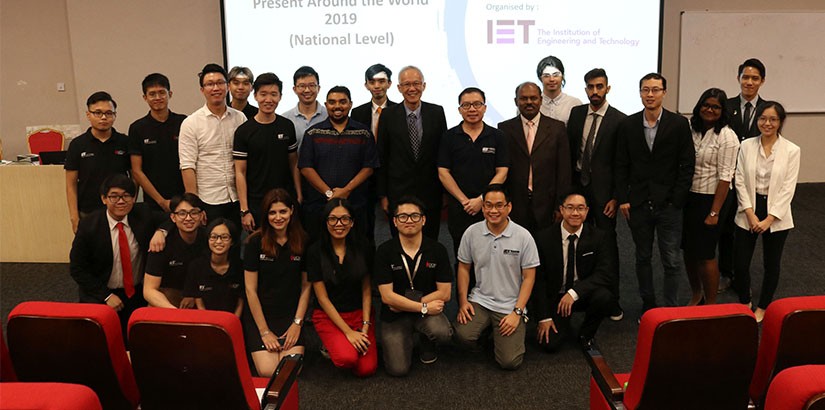 Group photo of IET Malaysia YPS committee members, invited judges and the participants of PATW 2019 National Level.