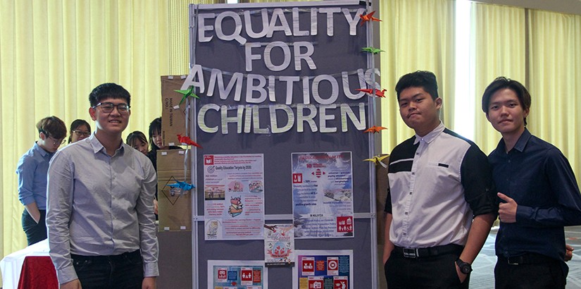 A photo of one of the exhibitors of the Global Goals Summit. 