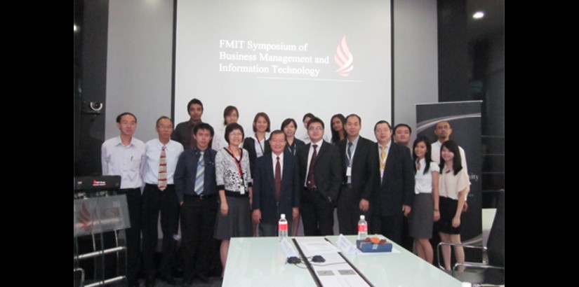  A group photo with the DVC of Academic Affairs and Research, Professor Emeritus Dr Lim Koon Ong together with the symposium participants.