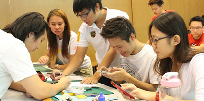  TEAM SPIRIT: UCSI architecture students in the midst of a team-building activity during the recent SABE DAY.
