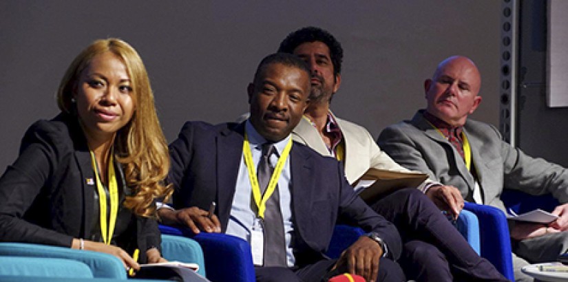  Nurul Ashiqin (far left) moderating during a session at the World Communication Forum 2015. Colin Byrne (far right), the press aid for UK’s past prime ministers was among the speakers. (photo credit: World Communication Forum, Davos)