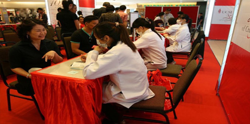 Members of the public that participated in UCSI University's 10th Annual Public Health Campaign 2011 held in Kuantan