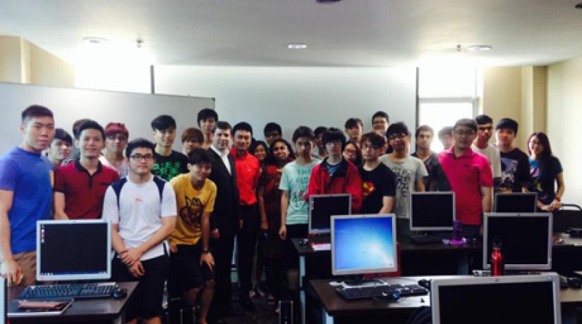  GROUP PORTRAIT (Middle): Dr Christoph Baeck, General Manager of Hilti Asia IT Services Sdn. Bhd., Mr Thoo Poh Wai, Manager of Hilti Asia IT Services Sdn. Bhd. (in bright red) and Assistant Professor Kasthuri Subaramaniam, School of IT, FoBIS with UCSI st