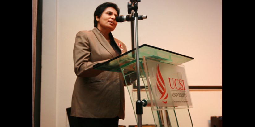  Associate Professor Jeya Devi Coomarasamy, Associate Dean for the School of Nursing under the Faculty of Medical Sciences, delivering her speech during the ceremony.