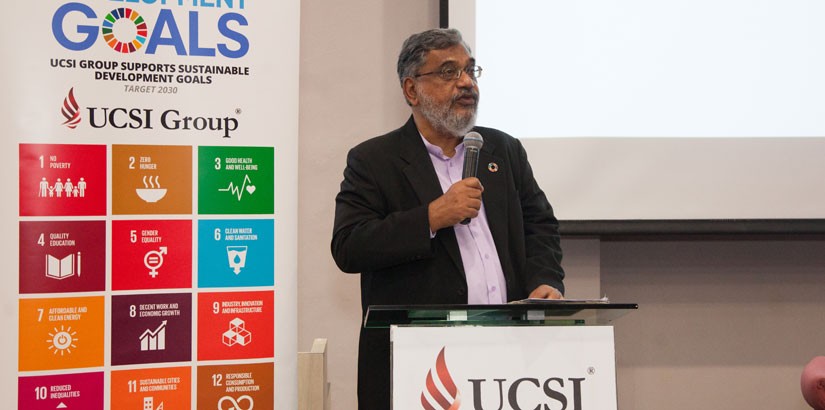 Institute of Ethnic Studies UKM Principal Fellow, Professor Datuk Dr Denison Jayasuria emphasising the concepts of assimilation and integration. Institute of Ethnic Studies UKM Principal Fellow, Professor Datuk Dr Denison Jayasuria emphasising the concepts of assimilation and integration.