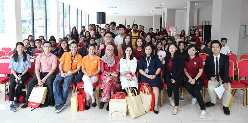 Group photo of participants for Nutrition Week 1.0 with guest speakers