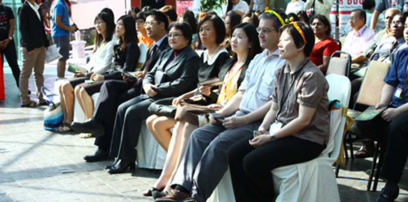  RAPT ATTENTION: (third from left onwards) Dato' Peter Ng, UCSI University founder; Prof Dr Lee Chai Buan, Deputy Vice Chancellor (International Relations), and Assoc. Prof. Dr. Chan Hor Kuan, dean of the Faculty of Applied Sciences during the opening cer