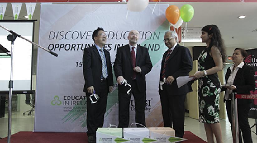  INAUGURAL CEREMONY: UCSI Group Founder and Chairman Dato’ Peter Ng and Education in Ireland Manager Mr Terry McParland officiating the recent ‘Discover Education Opportunities in Ireland Fair’.