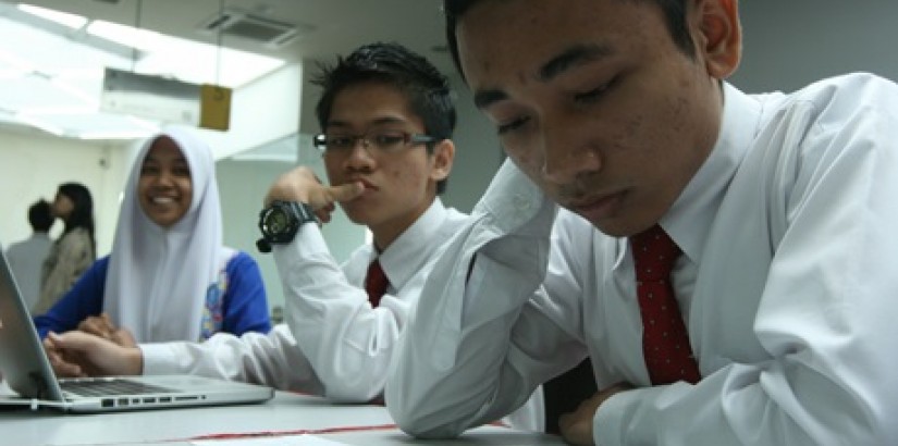 Students from high schools around the Klang Valley participating in the Apple IT Workshop