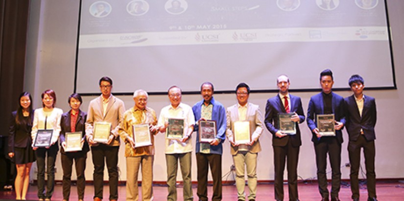  THE WINNERS: From left: Suzanne Ling, UCSI Scholars' Club president; Jowynne Khor, director, Malaysian Global Innovation & Creativity Centre (MaGIC) representing Cheryl Yeoh, CEO, MaGIC; Jazz Tan, CEO, Youths Today; John-Son Oei, founder and CEO, EPIC Co