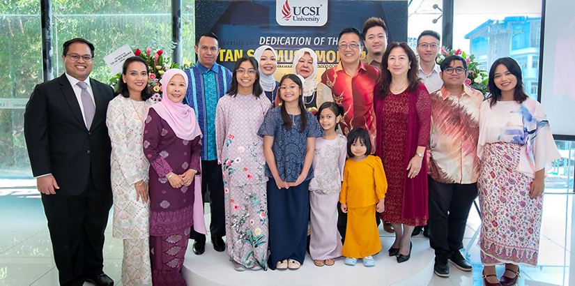 LASTING FRIENDSHIP: Puan Sri Fauziah Shahrom (back row: third from left) and UCSI University council chairman Dato’ Peter Ng (back row: fourth from left) and their families paid tribute to Tan Sri Musa’s legacy.