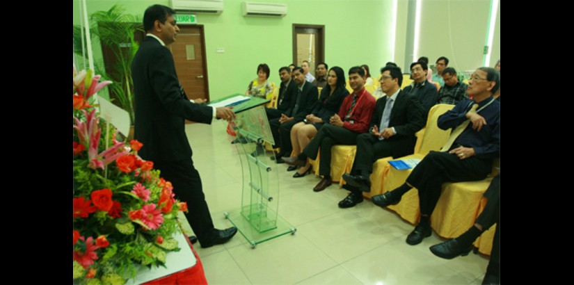  Dr Selvaraj Subramaniam, president of SAAaRMM conveying his message to the students on behalf of the Society