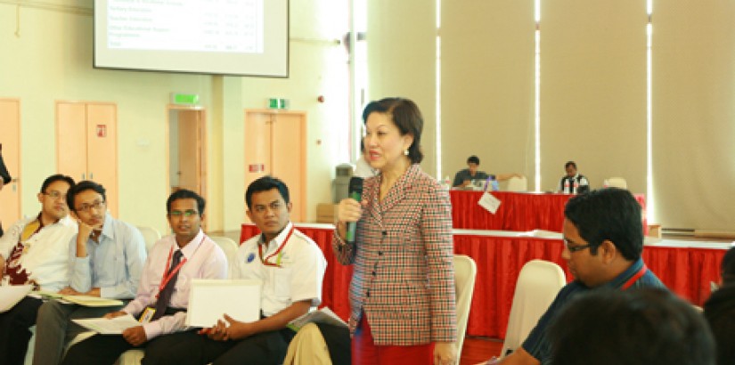 One of the participants, Dato Freida Pilus, Chairman for Cempaka Schools gets her view across during the question and answer session.
