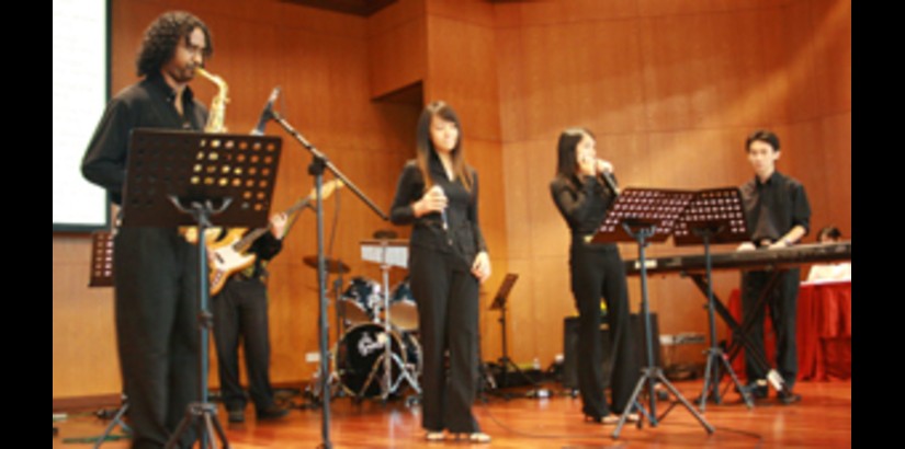 UCSI's students entertaining the guests during the launch