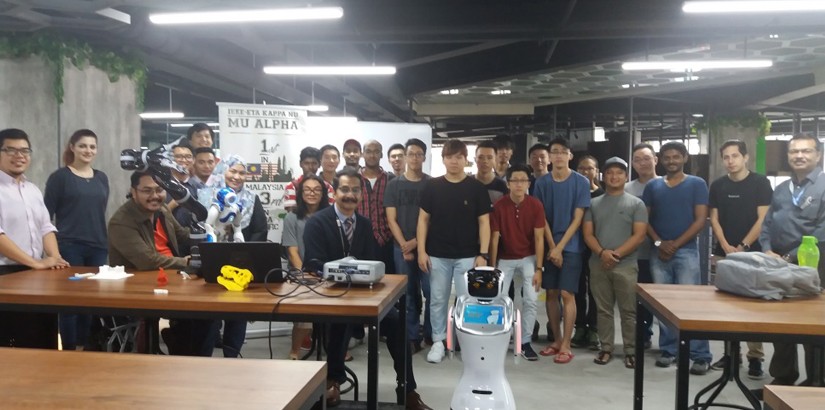 Group photo of the participants of the NAO Robot workshop.