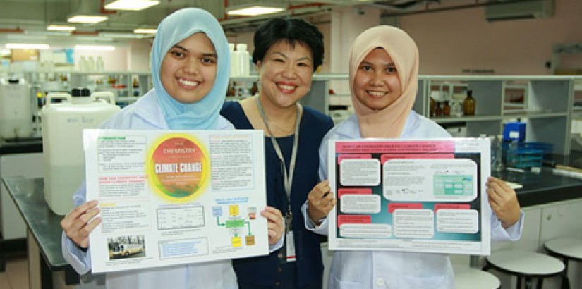 Ms Mabel Tan, head of UCSI University A-Level Academy, stands with students Siti Nur Aelina Abu Bakar (left) and Hafizah Razy after the students were selected to win a free trip to England to study at the University of Bath International Science Summer Sc Ms Mabel Tan, head of UCSI University A-Level Academy, stands with students Siti Nur Aelina Abu Bakar (left) and Hafizah Razy after the students were selected to win a free trip to England to study at the University of Bath International Science Summer Sc