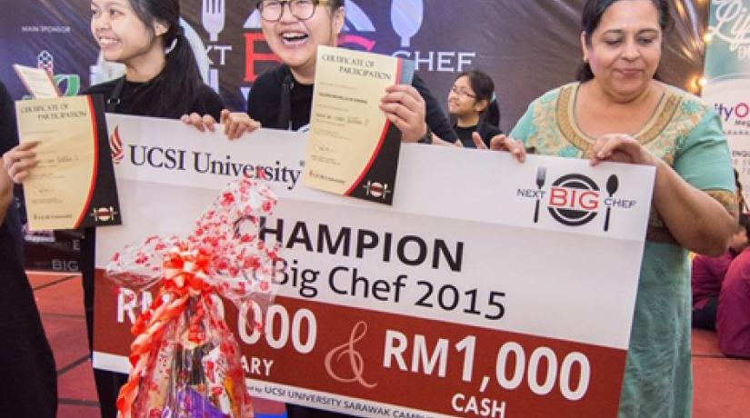  [ALL SMILES]: The young culinarians, UCSI culinary arts staff and students, judges and VIPs happy at the end of the two-day competition.