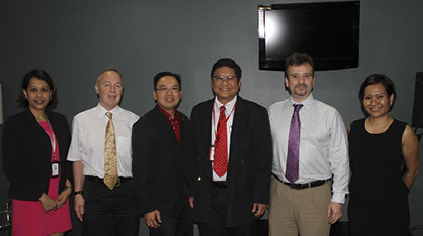  GROUP PORTRAIT (From left): UCSI’s IUCC Manager Ernie Chitra Dzureen Bt Awalluddin; NorthumbriaU SCEIS Professor of Microwave Imaging Professor David Smith; FETBE Deputy Dean Ir Assistant Professor Liew Chia Pao and Head of Department (Civil Engineering)