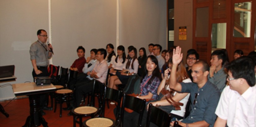 ASK AWAY! UCSI University students engaging the representative from Old Town White Coffee in an interactive Q&A session during the industry visit.