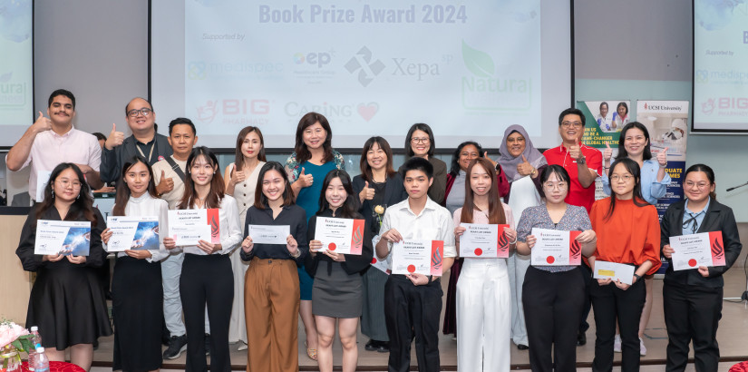 The recipients of Book Prize Awards 2024 during the World Pharmacists and Formulation Scientists Celebration organised by the Faculty of Pharmaceutical Sciences 