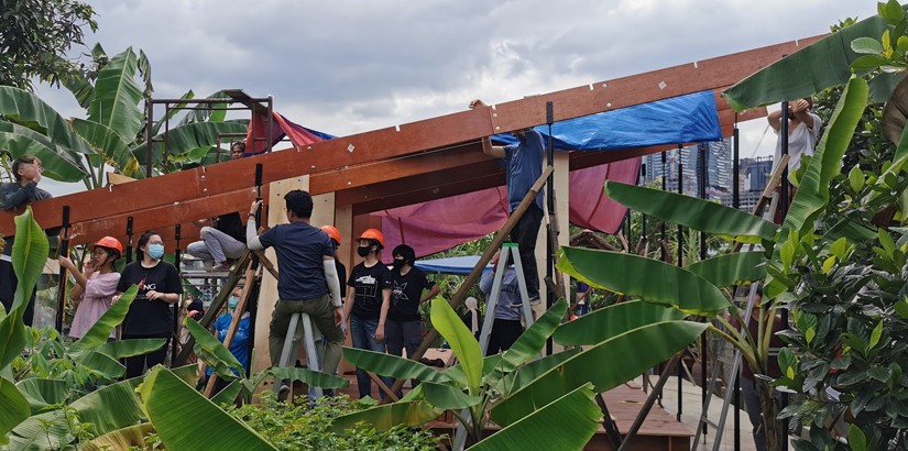 The team assembling the library.